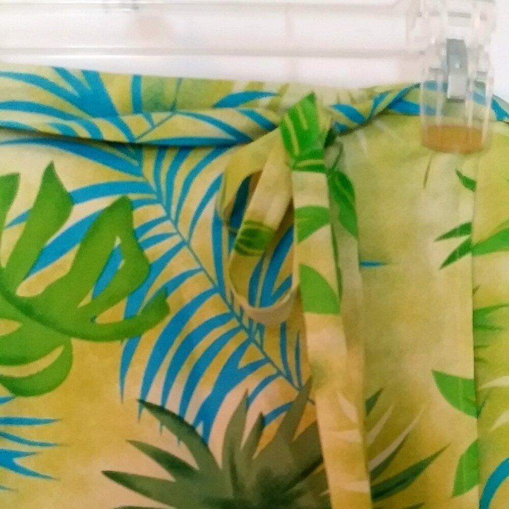 Beautiful Green and Blue Silk Wrap Skirt | Size 16 Worthington - Picture 12 of 12